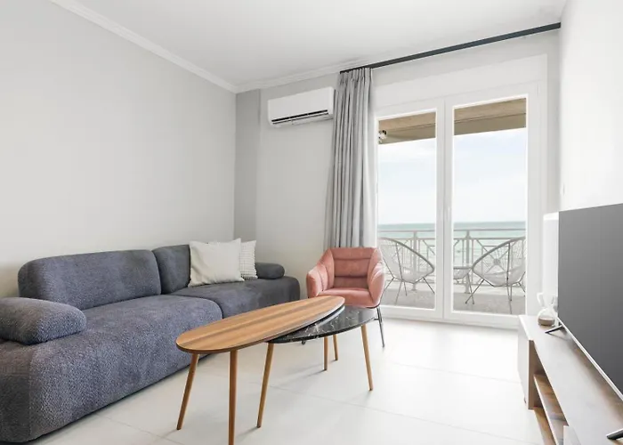 Manda Ray Seafront Endless Blue View Peraía