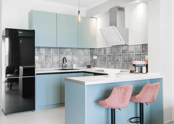 Manda Ray Seafront Endless Blue View 公寓