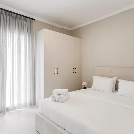 Apartment Manda Ray Seafront Endless Blue View